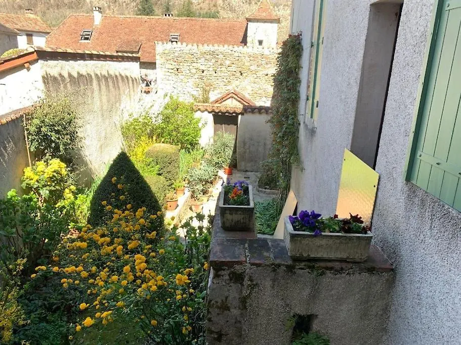 Lovely House In Quiet Hamlet On Banks Of The Lot Saint-Martin-Labouval 0*,